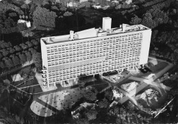 MO-24-471 : MARSEILLE. LA CITE RADIEUSE. LE CORBUSIER. VUE AERIENNE. - Non Classés