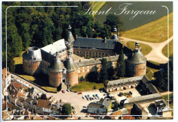 CPSM 10.5 X 15 Yonne SAINT FARGEAU  Le Château  Vue Aérienne - Saint Fargeau