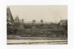 Photo Locomotive PO 4597 Dépôt Vierzon Cher 18 Sud Ouest France Train Gare Chemin Fer Loco Motrice Vapeur Paris Orléans - Trains