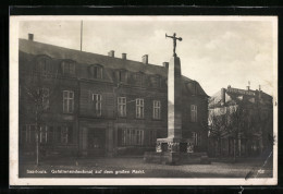 AK Saarlouis, Gefallenendenkmal Auf Dem Grossen Markt  - Kreis Saarlouis