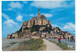 CPSM / CPM 10.5 X 15 Manche Le MONT SAINT MICHEL  îlot Granitique De 900m De Périmètre Sommet De La Flèche à 150m - Le Mont Saint Michel