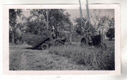 PHOTO TRACTEUR AGRICOLE LA VIE RURALE TRACTEUR JOHN DEERE AVEC MOISSONNEUSE-BATTEUSE CASE - Profesiones