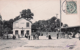 Nanterre -  La Gare Et  Passage A Niveau   - CPA °J - Nanterre