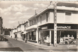 AL24 -(17) ETAULES  -  LA GRANDE RUE  -  COMMERCES  -  PHARMACIE  -   2 SCANS . - Autres & Non Classés