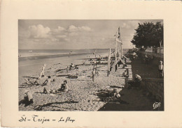 AL25 -(17) ST TROJAN -  LA PLAGE -  BAIGNEURS  - JEUX DE PLAGE   -  2 SCANS - Autres & Non Classés