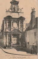 BE7 -(21) DIJON - EGLISE DES CARMELITES - ANIMATION -  MILITAIRES  -  2 SCANS - Dijon