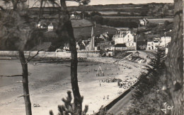 BE 9 -(22) SAINT MICHEL EN GREVE - FALAISES VERDOYANTES ET EGLISE  - VUE SUR LA PLAGE- HOTEL BELLE VUE   - 2 SCANS - Saint-Michel-en-Grève