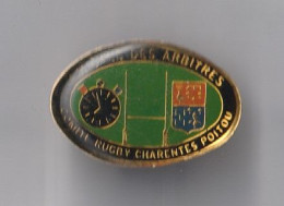 PIN'S THEME SPORT RUGBY AMICALE DES ARBRITES   COMITE  CHARENTES POITOU  RARE - Rugby