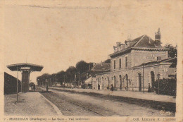 BE14 -(24) MUSSIDAN - LA GARE - VUE INTERIEURE - VOYAGEURS SUR LES QUAIS -  2 SCANS - Mussidan