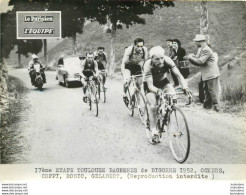 TOUR DE FRANCE 1952 COPPI ROBIC OCKERS 17èm ETAPE PHOTO DE PRESSE ORIGINALE ARGENTIQUE  20X15CM EQUIPE  LE PARISIEN - Sports