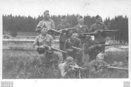CARTE PHOTO YOUGOSLAVIE SOLDATS YOUGOSLAVES SECONDE GUERRE MONDIALE R44 - Guerra 1939-45