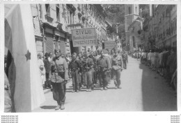 CARTE PHOTO YOUGOSLAVIE SOLDATS YOUGOSLAVES SECONDE GUERRE MONDIALE R10 - Weltkrieg 1939-45