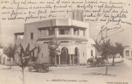 CE10  - MEKNES , VILLE NOUVELLE ( MAROC ) - LA POSTE  - AUTOMOBILE  - ATTELAGE CHEVAUX  - 2 SCANS - Meknès