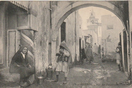 CE11  - BIZERTE ( TUNISIE ) -  RUE DES FORGERONS - ANIMATION -  2 SCANS - Tunesië