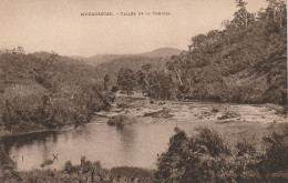 CE6 - VALLEE DE LA VOHITRA  (  MADAGASCAR ) -  2 SCANS - Madagaskar