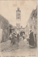 CE8 - MAROC ORIENTAL -  TAZA  -  UNE RUE - ANIMATION  -  2 SCANS - Autres & Non Classés