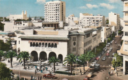 CE8  - CASABLANCA ( MAROC ) - L ' HOTEL DES POSTES  - VUE AERIENNE - CARTE COULEURS  -  2 SCANS - Casablanca