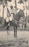 CE9  - MAROC  - CAVALIER MAROCAIN - 2 SCANS - Personnages