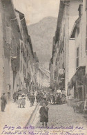 ALnw 7-(05) BRIANCON - GRANDE RUE - GRANDE GARGOUILLE - ANIMATION , ENFANTS - COMMERCES - 2 SCANS - Briancon