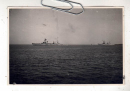 PHOTO NAVIRE DE GUERRE CROISEUR LOURD COLBERT ET FOCH - Barcos