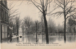 ALnw 11-(08) MEZIERES - SQUARE BAYARD ET RUE DE LA MACERIENNE PENDANT LA CRUE DE LA MEUSE DU 25 DECEMBRE 1919- 2 SCANS - Other & Unclassified