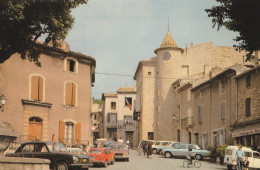 CPSM 84 CHATEAUNEUF DU PAPE GRANDE RUE ET LA MAIRIE ANIMEES AUTOS - Chateauneuf Du Pape