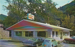 BE Nw2 - " TEE PEE " RESTAURANT - CHEROKEE , NORTH CAROLINA - CARS - 2 SCANS - Other & Unclassified