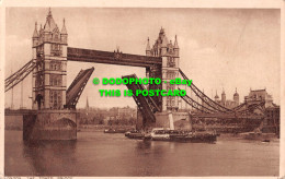 R537095 London The Tower Bridge. Photochrom - Other & Unclassified