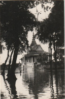 ALnw 18-( CAMBODGE ) LE PALAIS ROYAL A LA MONTEE DES EAUX - EDIT. LIBRAIRE CENTRALE , PHNOM PENH -  2 SCANS - Cambodge