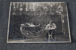 Superbe Ancienne Photo,Gilly,voiture D'enfant D'époque 1908,  11 Cm. Sur 8,5 Cm , - Personnes Anonymes