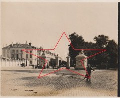 Photo 1901 BRUSSEL (Bruxelles) - Nettoyage Des Pavés Devant L'entrée Du Parc, Métier, Cantonnier (A255) - Artigianato