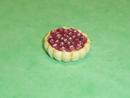 Fèves / Fève / Autres / Divers / Alimentation : Tarte , Framboises , Charlotte    T153 - Altri & Non Classificati