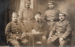 ACP Photo . Groupe De Différents Solats Allemands . (Cachet Militaire Allemand) . - War 1914-18