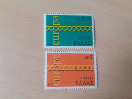 TIMBRES    GRECE     ANNEE   1971    N  1052  /  1053     COTE  6,00  EUROS   NEUFS  LUXE** - Nuovi