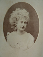 Photo CDV Ken à Paris  Portrait Jeune Fille Blonde  Abondante Chevelure Frisée  CA 1880 - L679B - Oud (voor 1900)