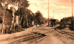 Riihimäki Railway Station Railway Lines  Finland 1910s Unused Real Photo Postcard. Publisher Rautatiekirjakauppa O.Y. - Finlande