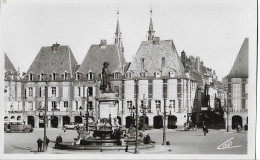 CHARLEVILLE - Place Ducale - Statue De Charles De Gonzague - Charleville