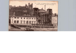Lyon, Cathédrale St-Jean, La Bibliothèque, Le Coteau De Fourvière - Kerken En Kathedralen
