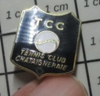 819 Pin's Pins / Beau Et Rare / SPORTS / TCC TENNIS CLUB CHATAIGNERAIE BALLE JAUNE Blanche ... - Tenis