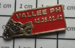 513F Pin's Pins / Beau Et Rare / MOTOS / MOTO NOIRE VALLEE PHILIPPE - Motorräder