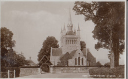 C10. Vintage Postcard. Whippingham Church. Isle Of Wight - Autres & Non Classés