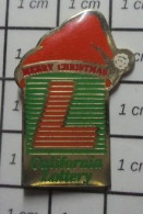 3517 Pin's Pins / Beau Et Rare / JEUX / CALIFORNIA LOTTeRY MERRY CHRISTMAS BONNET DE PERE NOEL - Juegos