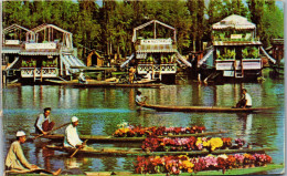 49965 - Indien - Motiv , Flowers Sellers In The Lake - Gelaufen  - Inde