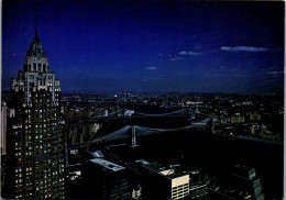 49954 - USA - New York City , A.I.G. Building With Brooklyn And Manhatten Bridges - Nicht Gelaufen 1981 - Autres & Non Classés
