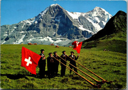 50645 - Schweiz - Bern , Alphornbläser Auf Männlichen Mit Eiger Und Mönch - Gelaufen 1966 - Bern