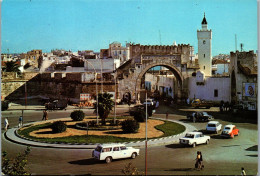 50465 - Tunesien - Tunis , Bab El Khadhra - Gelaufen  - Tunisie