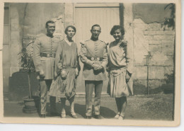 Photo 2 Couples Avec Officiers RTM - Guerre, Militaire