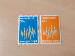 TIMBRES   PAYS-BAS   ANNEE   1972   N  958  / 959   COTE  3,00  EUROS   NEUFS  LUXE** - Neufs