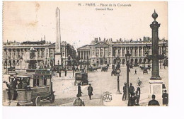 PARIS - Place De La Concorde - Obélisque - Carte Animée Avec Autobus, Fiacres Piétons Et Vélos  (35) - Squares