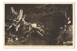 Bois Des Caures.   -   Dans La Nuit,  Un Chasseur Agonise Appuyé Sur Un Arbre Bryé Qui Semble être Sa Croix  -  1914-18 - Guerre 1914-18